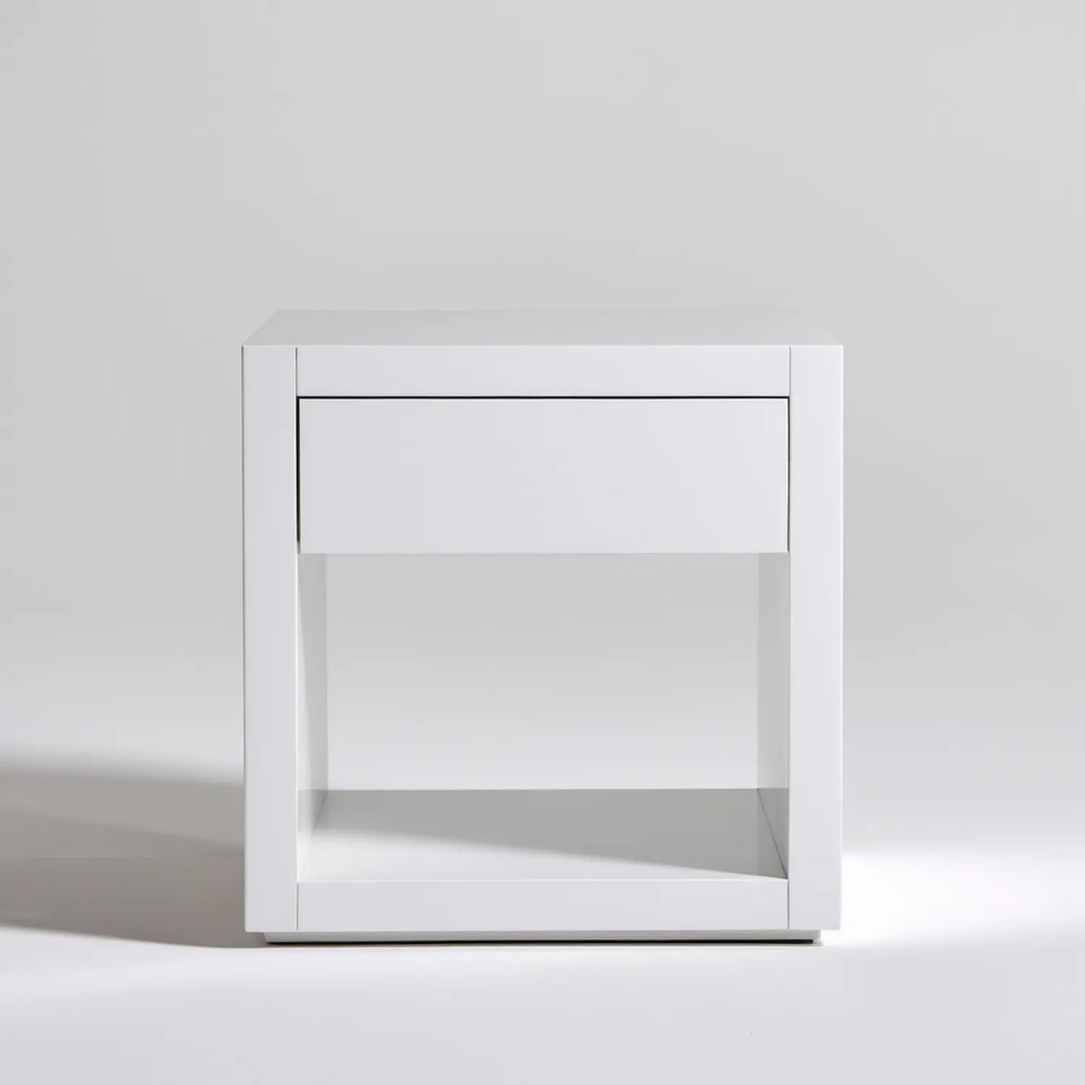 Biała szafka nocna z MDF z szufladą i otwartą wnęką, 40 × 35 × 55 cm
